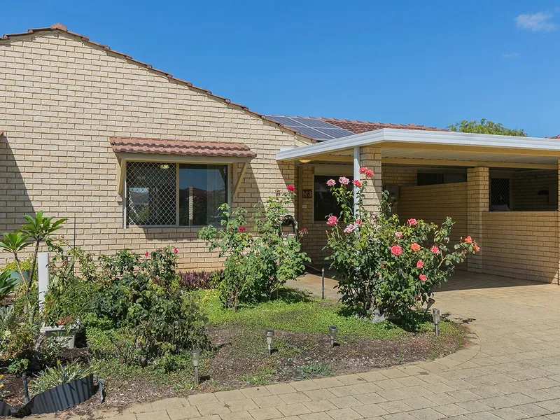 As Neat As A Pin & Ready To Move In!