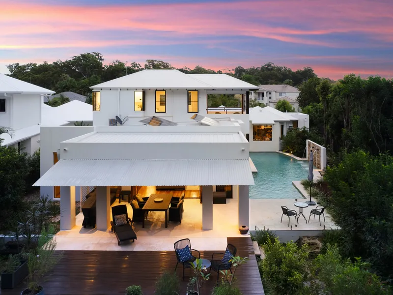 Resort Style Golf Course Living Overlooking the 17th