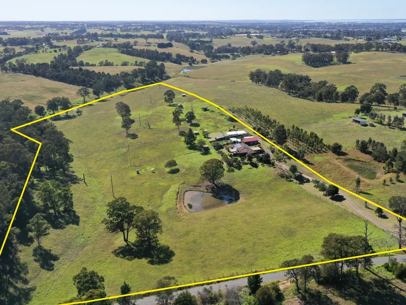 26 Acre Farmlet, So Close to Town.