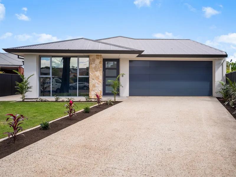 Hi, I'm Luxury Living...