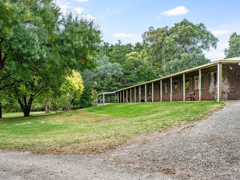 Discover the Ultimate Inglewood Oasis!