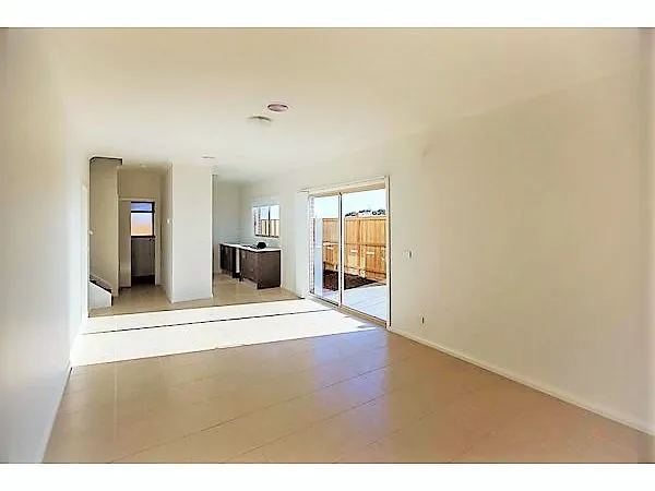 Neatly presented townhouse.