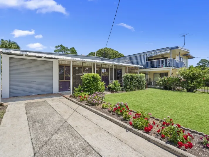 Delight in Donnybrook situated on 1214m2 block……. $770,000 …………An opportunity not to be missed ………….