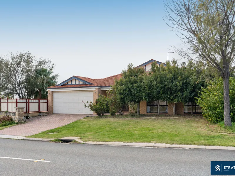 A Massive Luxury Package in Spacious Family Home