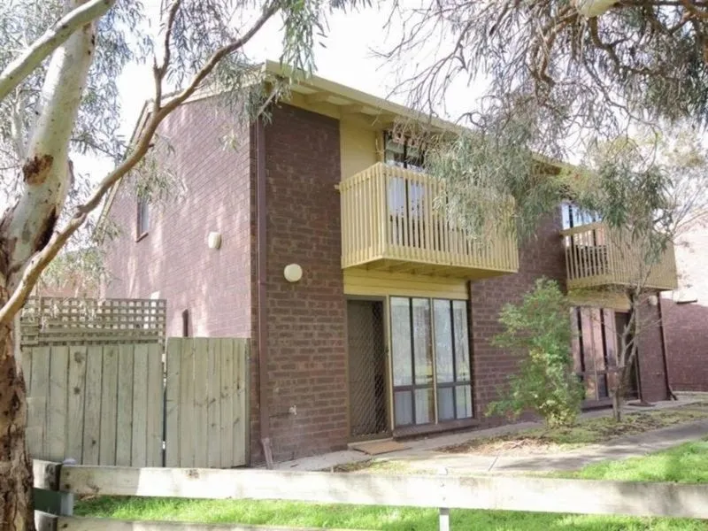 Absolutely Fabulous Townhouse right on the Park!