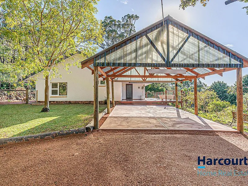 Roleystone Central - Renovated Character home on 4.7 acres