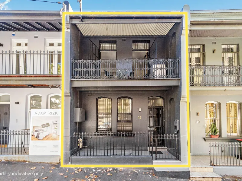 Beautifully Presented Victorian Terrace in the Heart of a Lifestyle Pocket