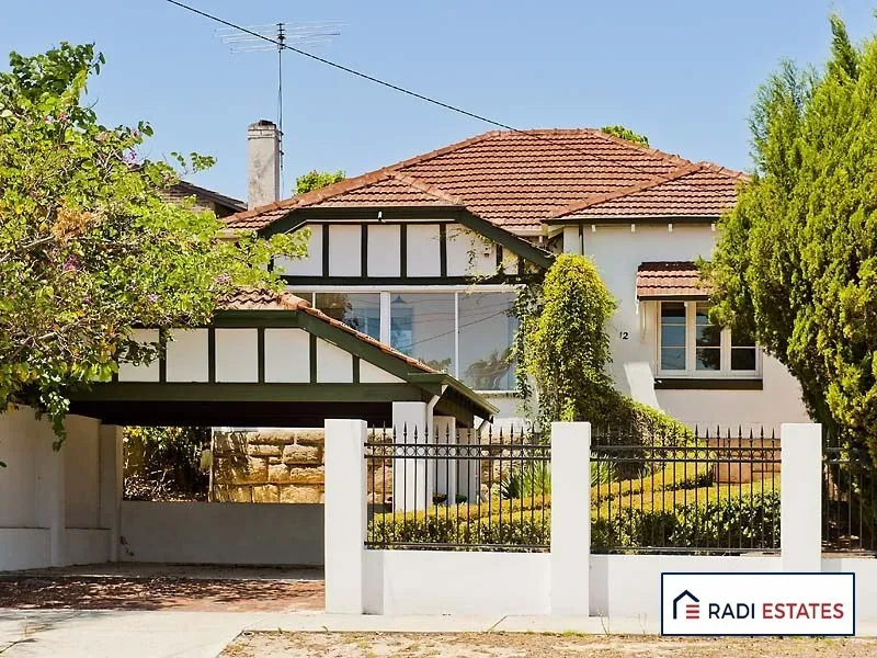 Charming Central Convenience