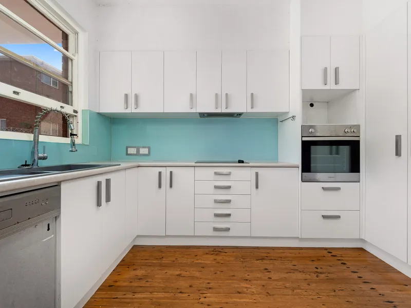 Renovated 2 Bedroom Unit