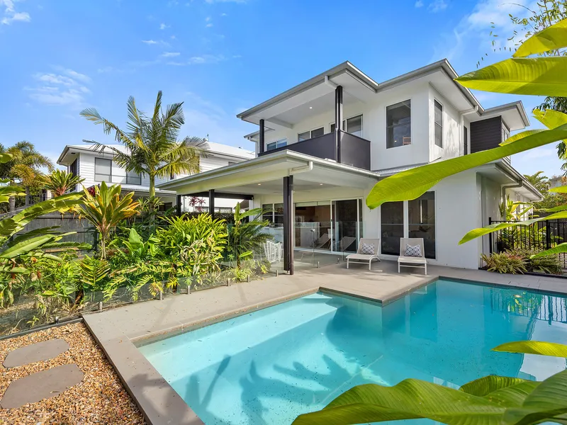 Golf Front Views, The Ultimate Family Haven