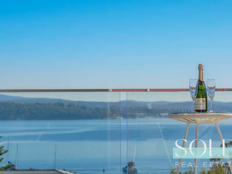 Exclusive cul-de-sac location, so close to the water, with big views, a big block & a big house where you can lose the teenagers & the other half!