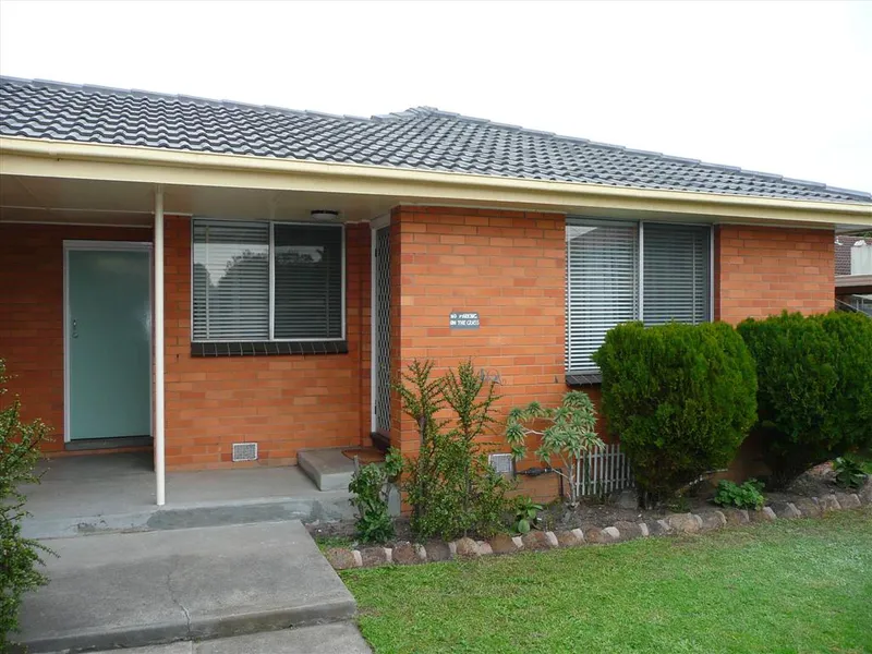 SPACIOUS VILLA IN HANDY LOCATION