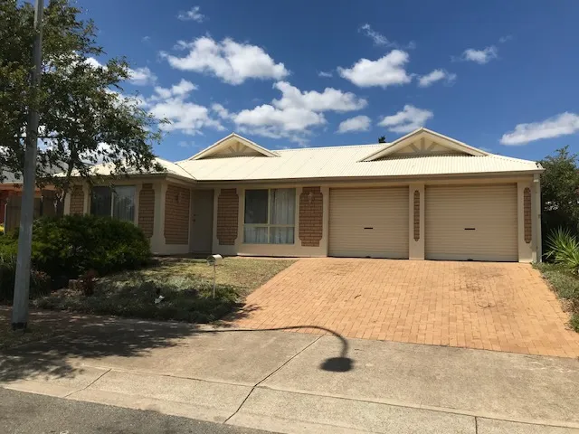 3 Bedroom Family Home with Sea Views 