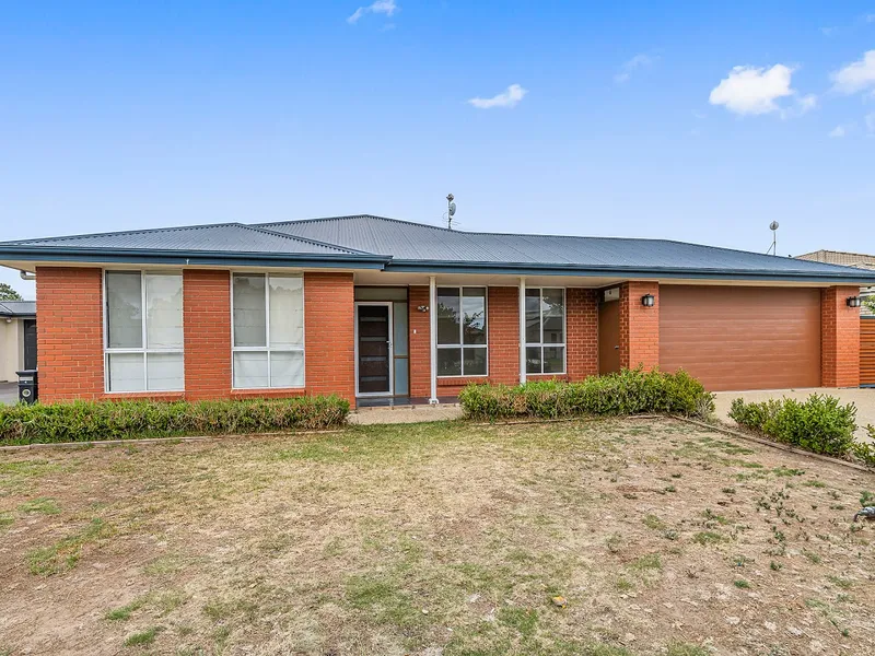 Large Family Home In Convenient Location