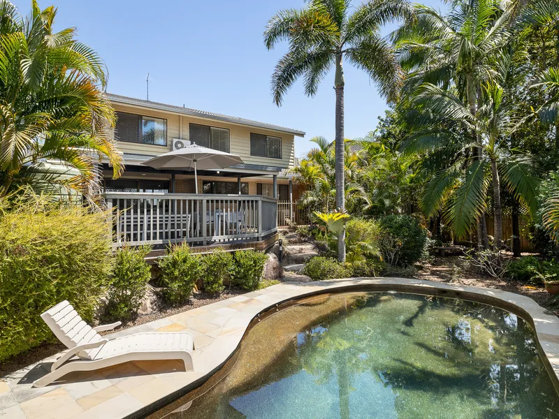 Stunning Family Home on a Large 696sqm Block in Westlake!