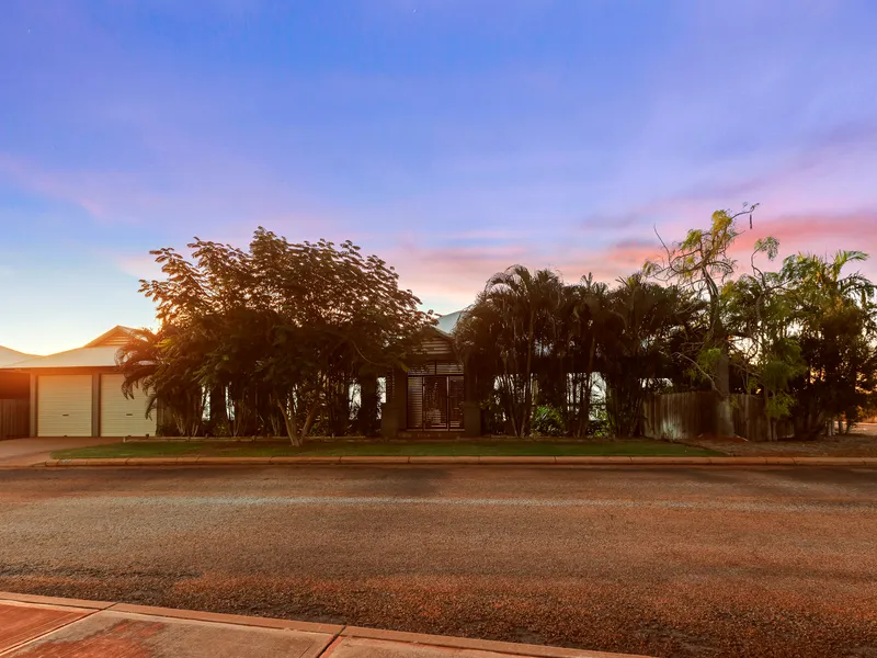 Broome Style In Sunset Rise