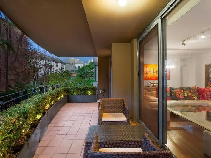 DESIGNER APARTMENT LIVING