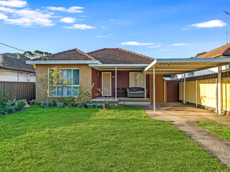Single level Brick Home in Quiet Location - Perfect for First Home Buyer or Investors