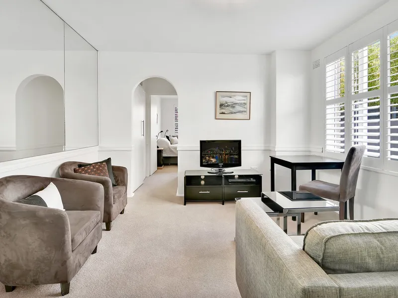 Fully Furnished Executive One Bedroom Apartment