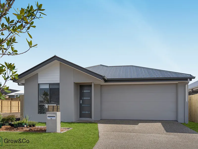 BRAND NEW 4BED HOME WITH LARGE FULLY FENCED BACKYARD