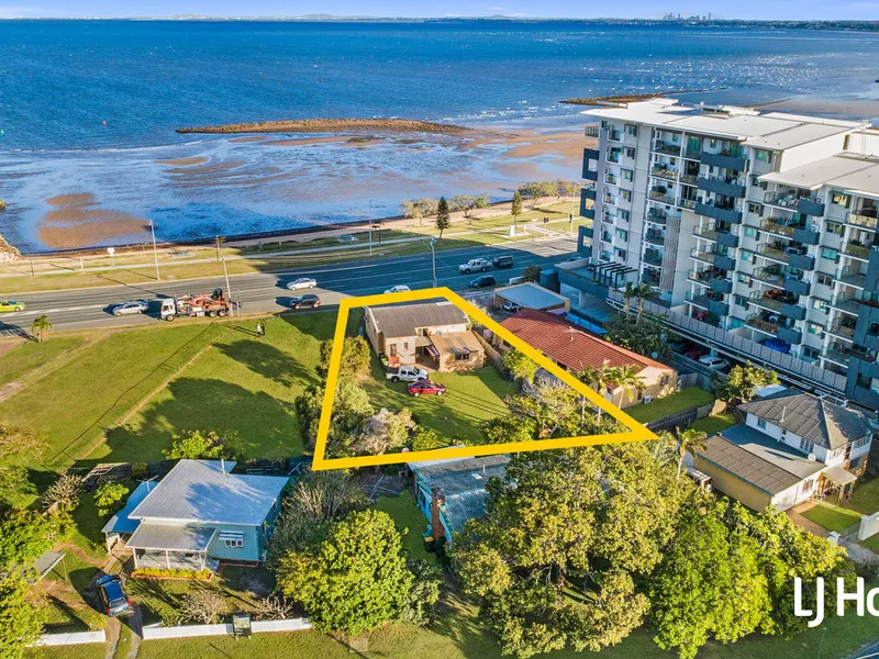 860m2 of WATERFRONT LIVING