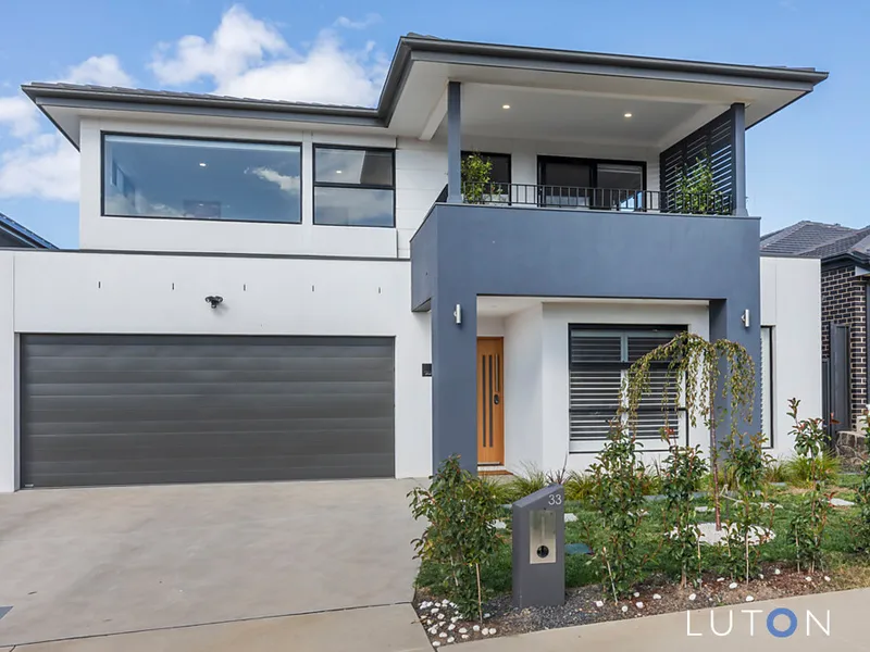 CONTEMPORARY MONCRIEFF LIVING