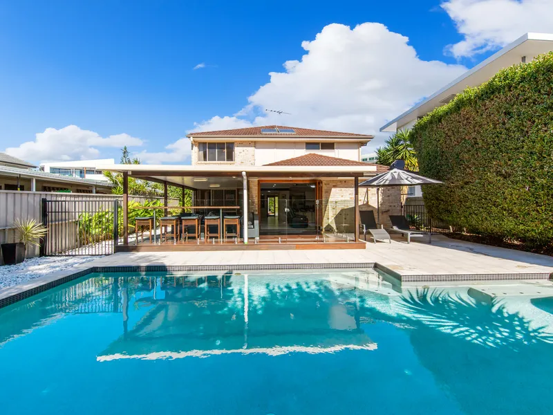 Family Livings Finest-683m2 Block!!!