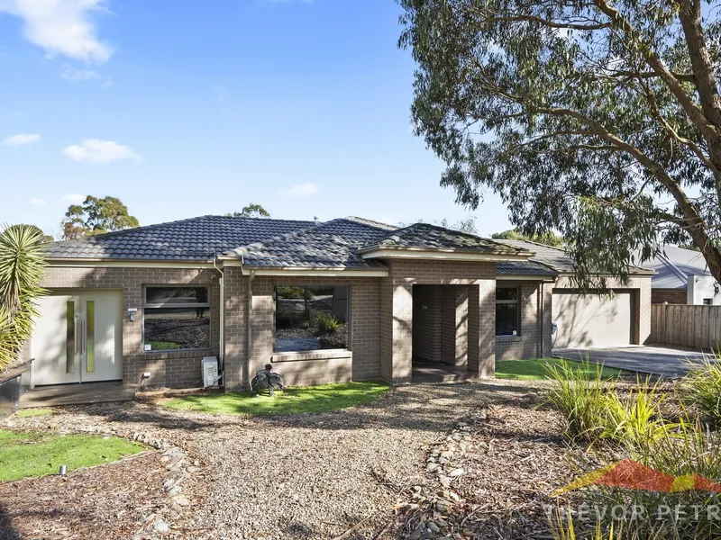 Beautiful Family Home in Picturesque Location