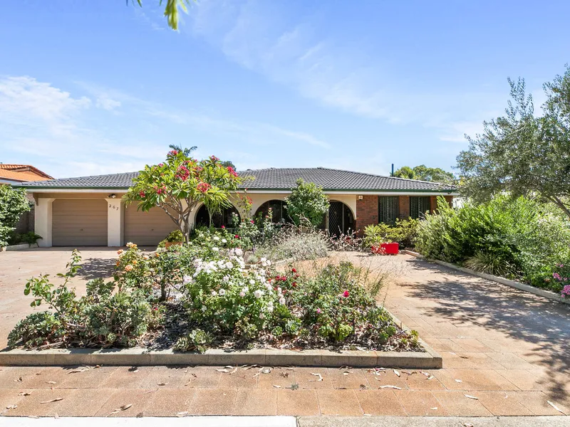 FAMILY HOME ON GENEROUS 830sqm BLOCK