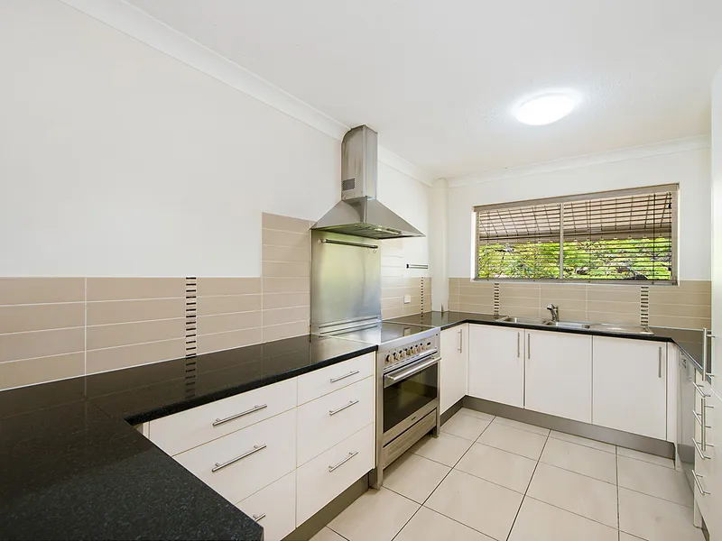 Low maintenance living in Clayfield!
