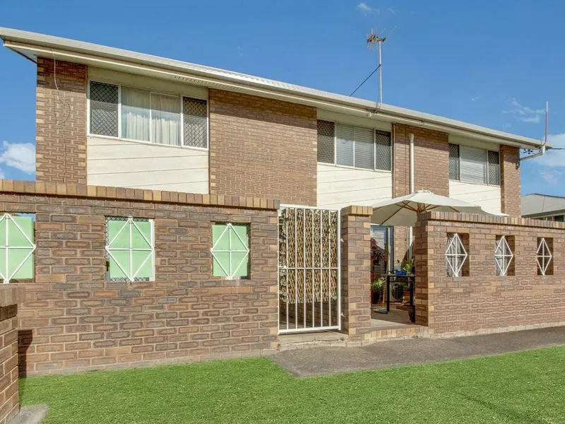 TWO BEDROOM TOWNHOUSE