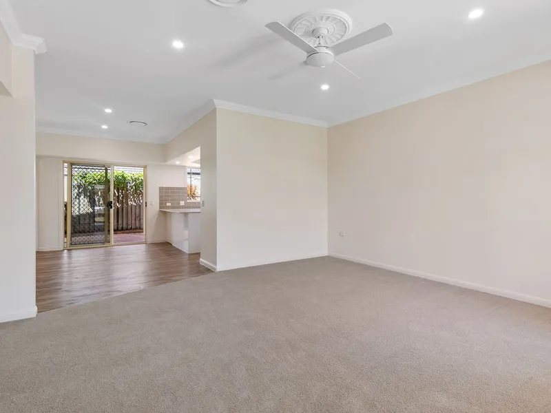 Spacious villa in a central location