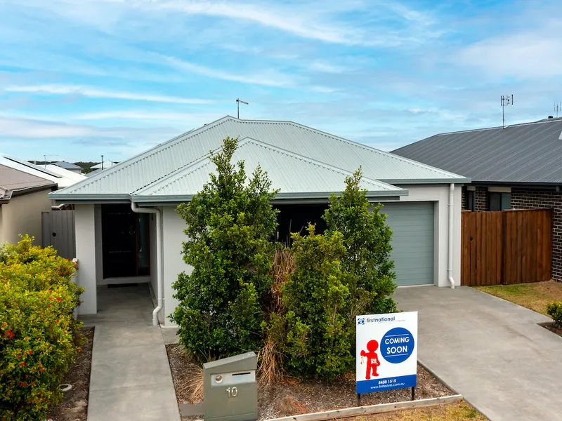 NEAR NEW 3 BEDROOM HOME - REF 4193