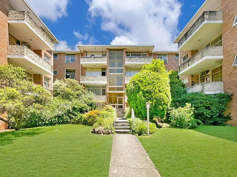 Renovated 2 Bedroom Unit