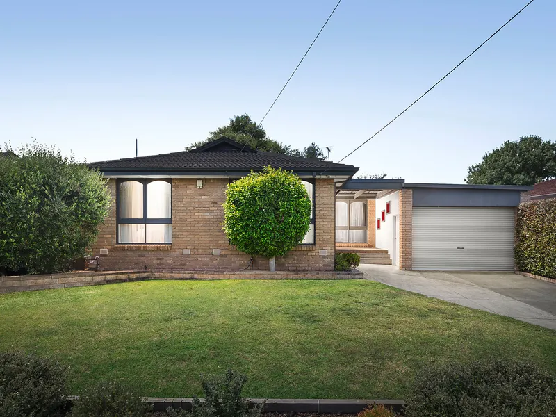 Absolutely Perfect for Those that Love to Entertain!