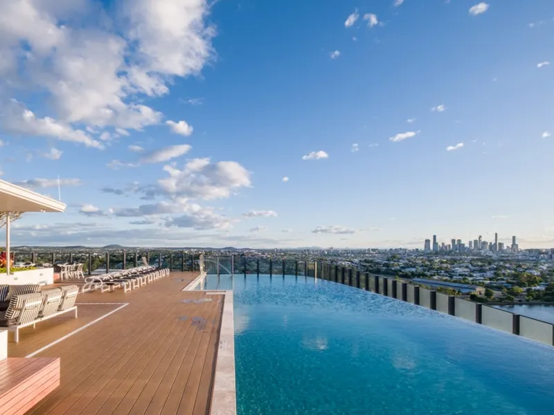 LOCATION, LIFESTYLE AND DESIGN - APARTMENT LIVING ON HAMILTON