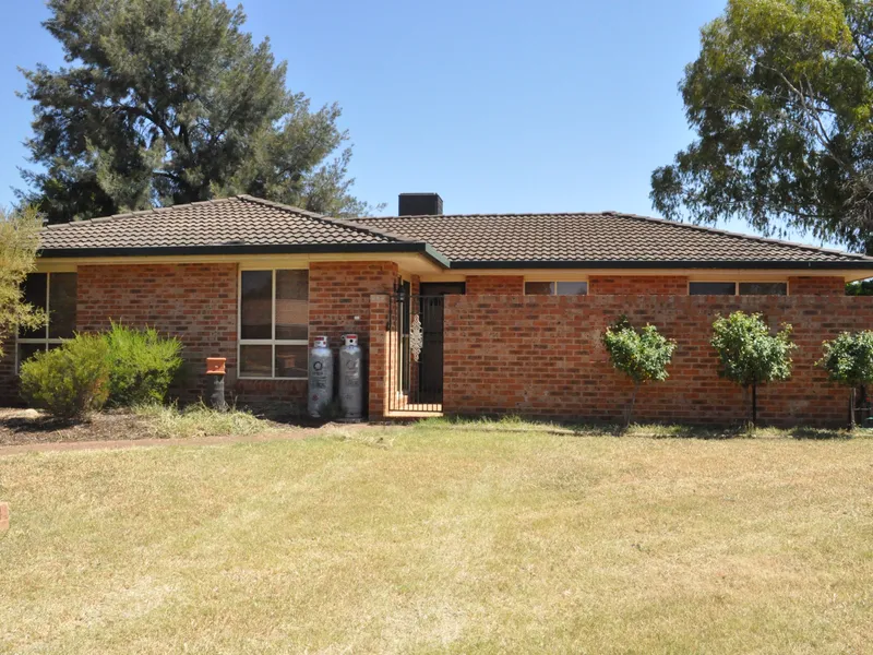 FOUR BEDROOM HOME!!