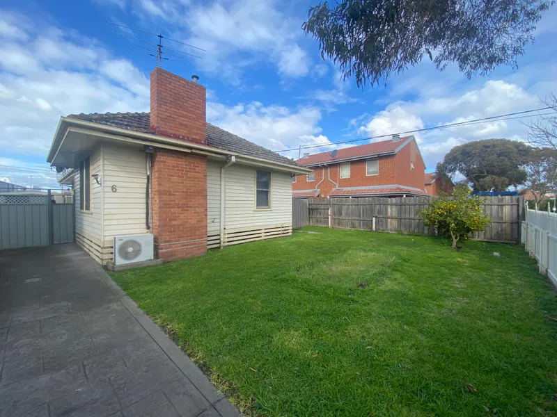 QUALITY FAMILY HOME IN THE HEART OF MERLYNSTON…