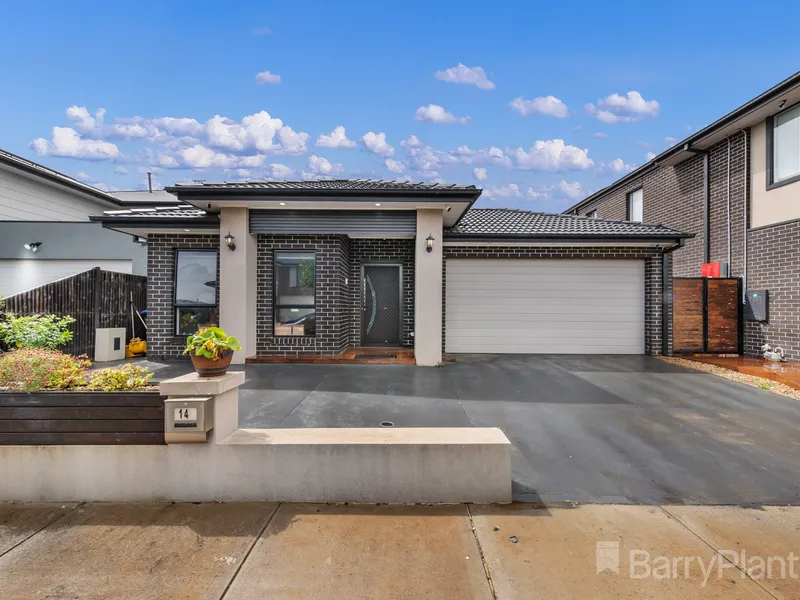 4 BEDROOM FAMILY HOME IN RIVERDALE ESTATE TARNEIT
