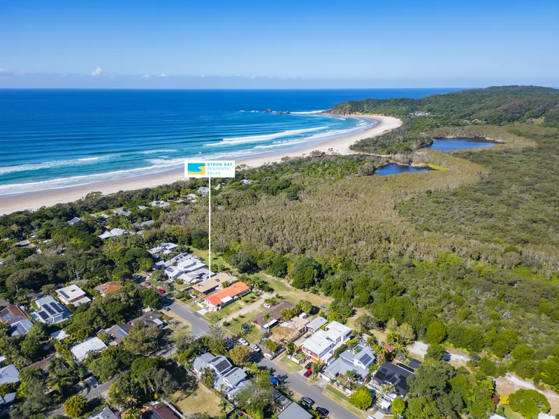 North facing beachside home in beachside Suffolk Park backing on to peaceful reserve