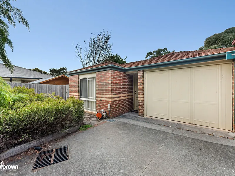 Location is everything & this certainly has it!