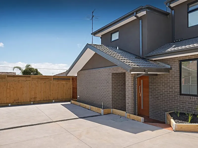 Lifestyle & Location!