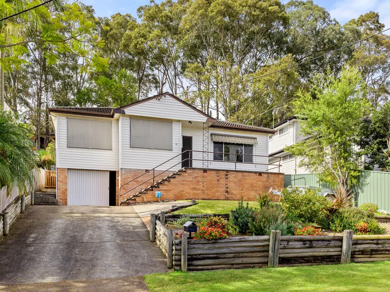 Charming Home In Old Valentine, Walk To Lake