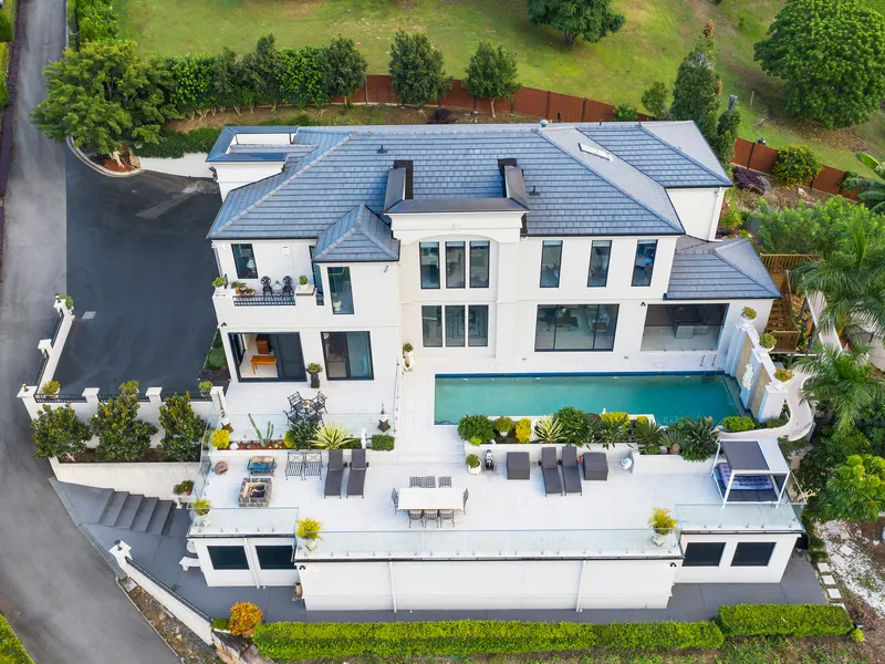 'Grandview Villa' Luxury hilltop Mansion the Ultimate Family Safe Haven