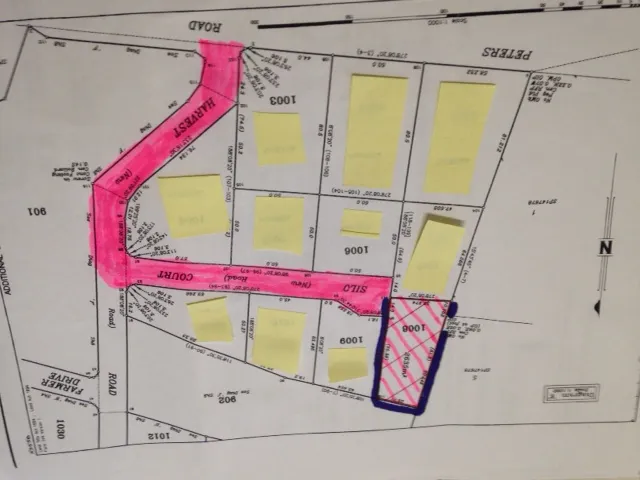 TOP BLOCK. 2635 M2 near level, good views, top of Cul de sac.