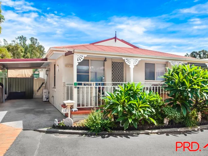 Unique brick home at the Lakeline Over 55's Village, Kanahooka