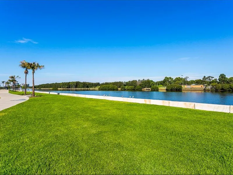 Send message to Yvonne 0468 468 885   request an inspection time  to match your convenience , you can get a good price you want .        