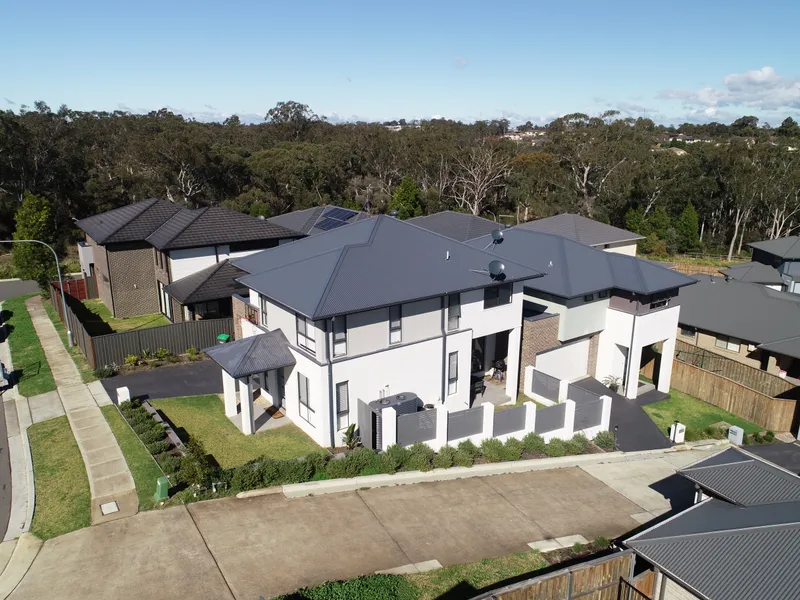 REAR DUPLEX - CURRENTLY  LEASED 