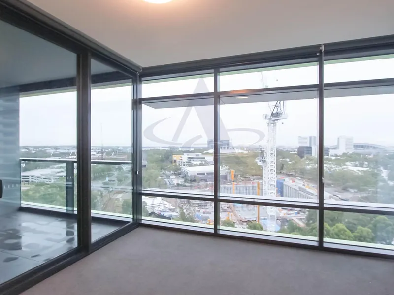 Nearly New One Bedroom Apartment plus Study