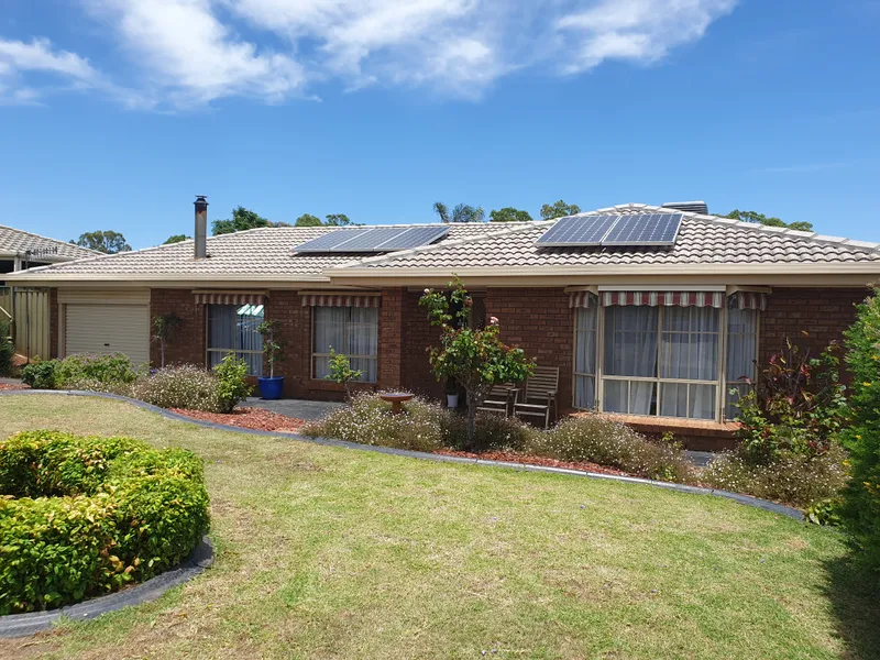 Well presented 4 bedroom/2 bathroom family home